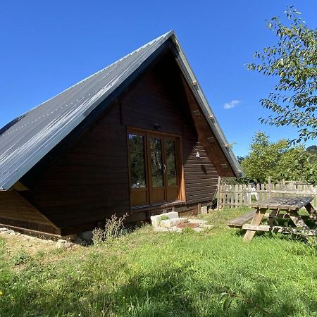 Chalet Familial Pres De Vichy, Terrasse, Animaux Acceptes - Fr-1-489-274 Le Vernet  Kültér fotó