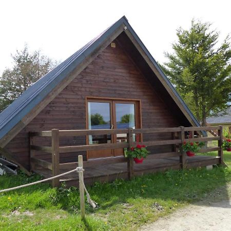 Chalet Familial Pres De Vichy, Terrasse, Animaux Acceptes - Fr-1-489-274 Le Vernet  Kültér fotó